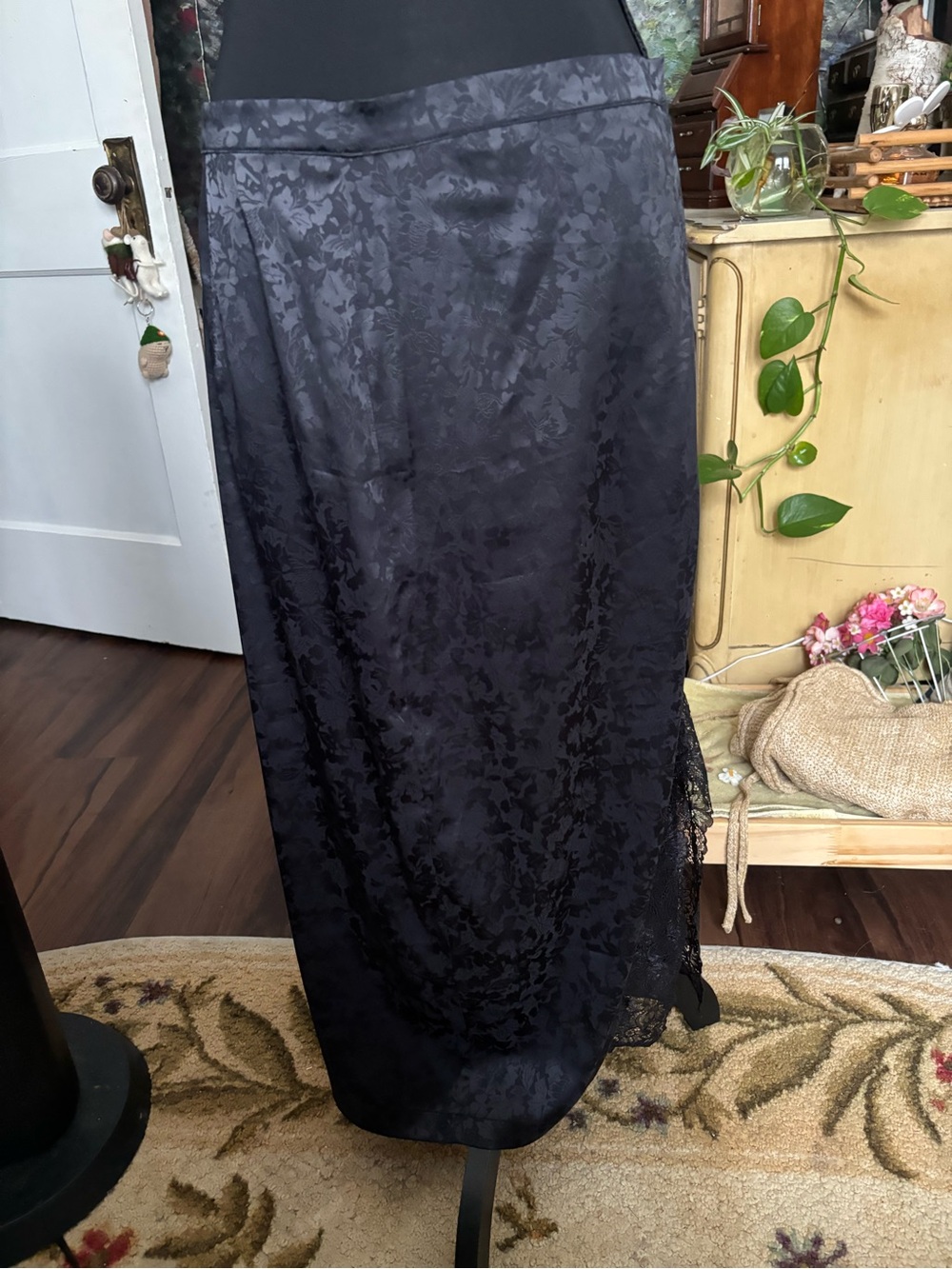 Black Floral-Jacquard Lace-Trim Maxi Skirt